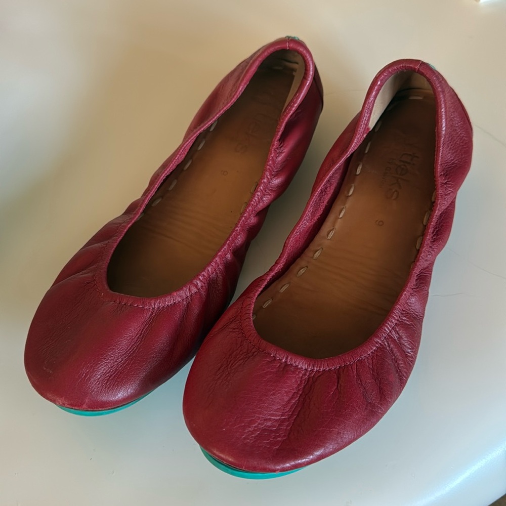 Tieks ballet flats size 9 cardinal red leather